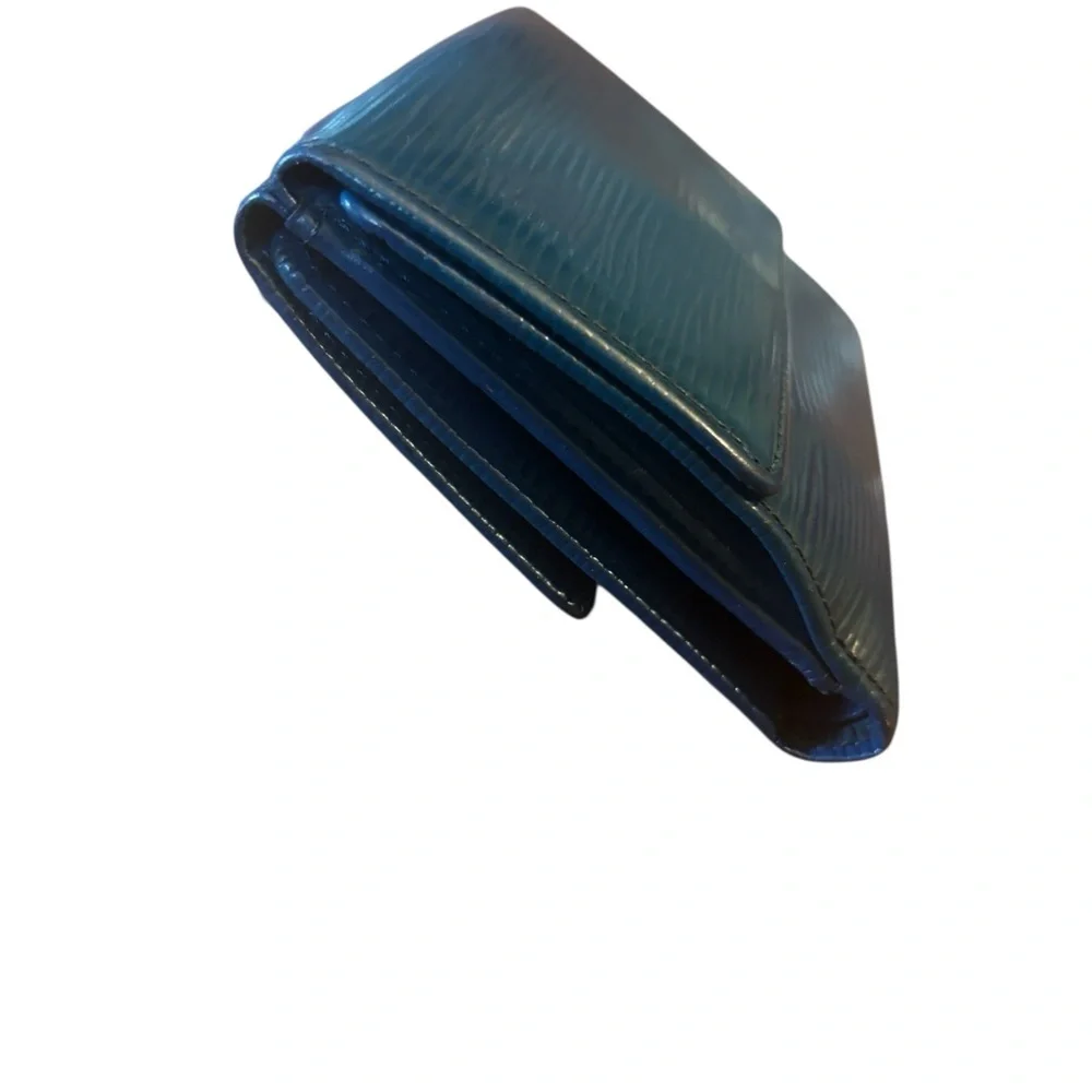 Louis Vuitton Epi Leather Elise Wallet in Toledo Blue - Picture 12 of 14